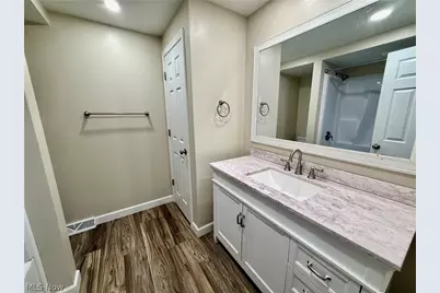 817 Tollis Parkway #8, Grandview Heights, OH 44147 - Photo 25