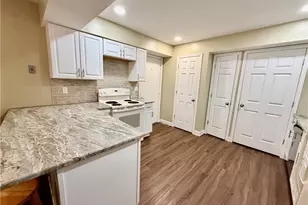 817 Tollis Pkwy, Grandview Heights, OH 44147 - Photo 5