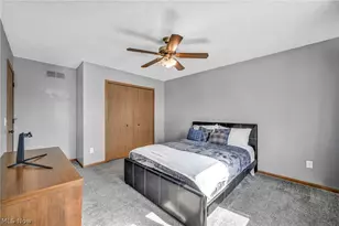 352 Carol Ln, Elyria, OH 44035 - Photo 29