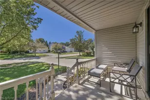 352 Carol Ln, Elyria, OH 44035 - Photo 5