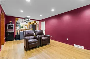 47568 Middle Ridge Rd, Amherst, OH 44001 - Photo 25