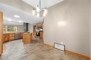 2427 Queensbury Rd, Alliance, OH 44601 - Photo 11
