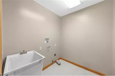 2427 Queensbury Road, Alliance, OH 44601 - Photo 25