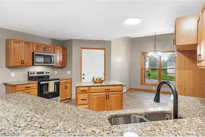 2427 Queensbury Road, Alliance, OH 44601 - Photo 7