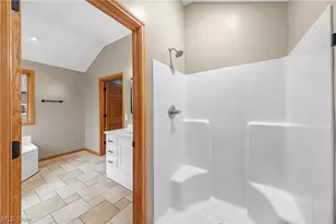2427 Queensbury Rd, Alliance, OH 44601 - Photo 19