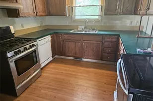 17626 Lois Way, Doylestown, OH 44230 - Photo 3