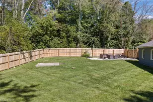 2160 Plymouth Dr, Uniontown, OH 44685 - Photo 29