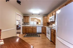 3852 Woodbury Oval, Stow, OH 44224 - Photo 9