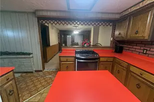 214 Reed Ave, Campbell, OH 44405 - Photo 5
