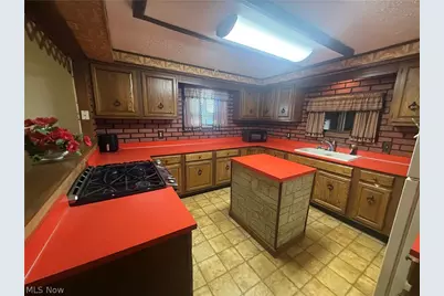 214 Reed Avenue, Campbell, OH 44405 - Photo 3