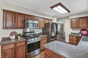 32372 Orchard Park Dr, Avon Lake, OH 44012 - Photo 5