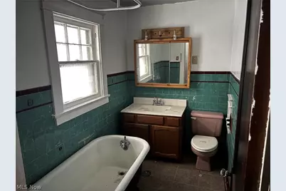 365 Marmion Avenue, Youngstown, OH 44507 - Photo 7