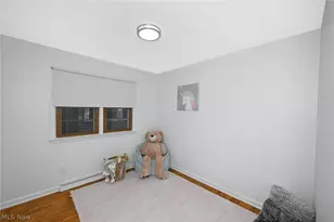 324 N Hawkins Ave, Akron, OH 44313 - Photo 23