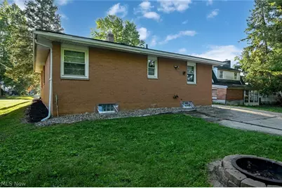 324 N Hawkins Avenue, Akron, OH 44313 - Photo 43