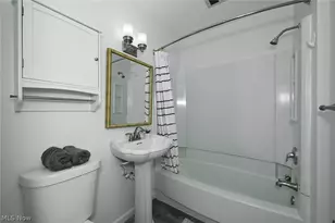 324 N Hawkins Ave, Akron, OH 44313 - Photo 19