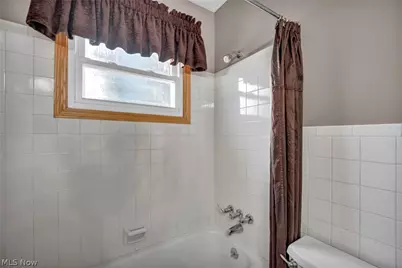 34853 Lakeshore Boulevard, Timberlake, OH 44095 - Photo 33