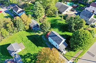 46 Prospect St, Struthers, OH 44471 - Photo 5