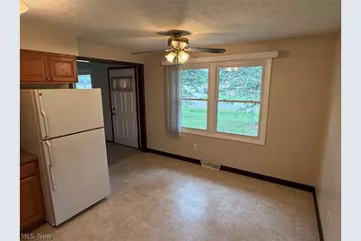 2902 Thackeray Avenue NW, Massillon, OH 44646 - Photo 5