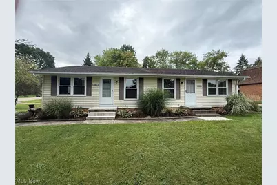 2902 Thackeray Avenue NW, Massillon, OH 44646 - Photo 1