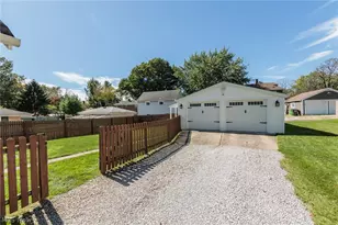 796 Graceland Ave, Barberton, OH 44203 - Photo 35