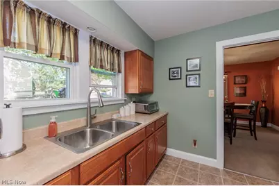 796 Graceland Avenue, Barberton, OH 44203 - Photo 17