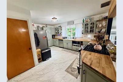 6274 Morgan Road, Ravenna, OH 44266 - Photo 9