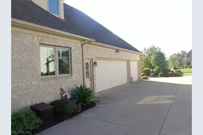3062 Osage Way, Grandview Heights, OH 44147 - Photo 3