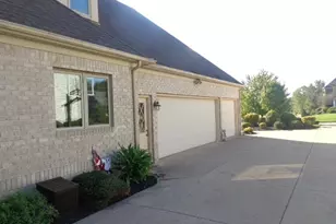3062 Osage Way, Grandview Heights, OH 44147 - Photo 3