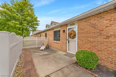 35255 Greenwich Avenue, North Ridgeville, OH 44039 - Photo 1