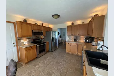 203 Rivers Edge Drive, Amherst, OH 44001 - Photo 13