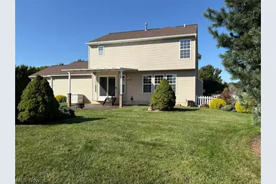 203 Rivers Edge Drive, Amherst, OH 44001 - Photo 3