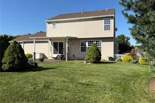 203 River's Edge Dr, Amherst, OH 44001 - Photo 3