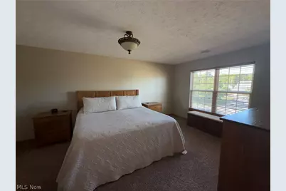 203 Rivers Edge Drive, Amherst, OH 44001 - Photo 7