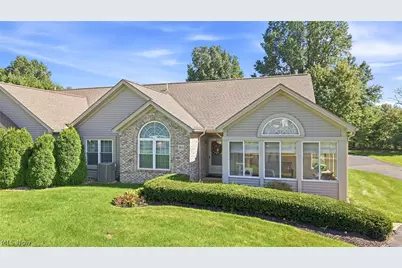 31 Parkside Circle #1, Canfield, OH 44406 - Photo 1