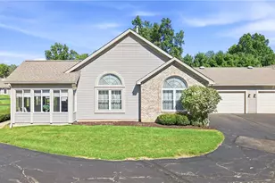 31 Parkside Cir, Canfield, OH 44406 - Photo 3