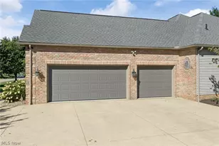 8612 Mackenzie Ave NW, North Canton, OH 44720 - Photo 33
