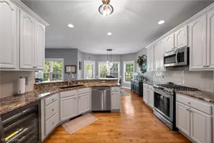 8612 Mackenzie Ave NW, North Canton, OH 44720 - Photo 15