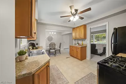 295 Cambridge Drive, Aurora, OH 44202 - Photo 9