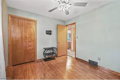 217 Clinton Avenue, Akron, OH 44301 - Photo 13