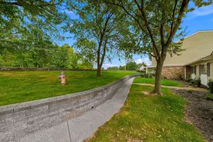 2033 Carlile Dr, Uniontown, OH 44685 - Photo 3