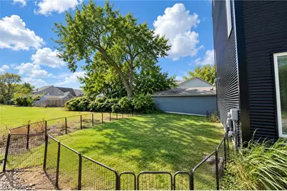 1434 W 48 Street #D, Loveland, OH 44102 - Photo 5