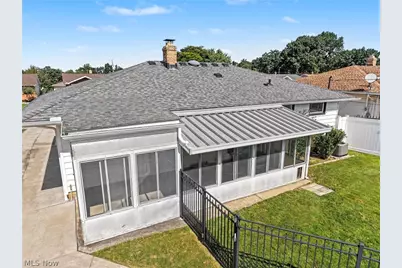 578 E Hillsdale Avenue, Green Hills, OH 44131 - Photo 3