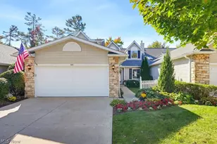 968 Grandview Ln, Aurora, OH 44202 - Photo 3