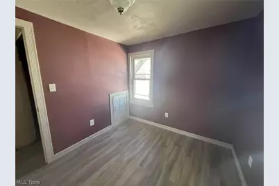 107 Elmwood Avenue, Barberton, OH 44203 - Photo 13