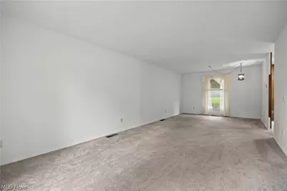 5638 Mills Creek Lane, North Ridgeville, OH 44039 - Photo 5
