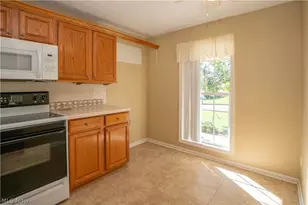 1643 Southpointe Cir NE, Canton, OH 44714 - Photo 17