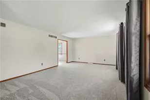 4050 Kings Ct, Zanesville, OH 43701 - Photo 3