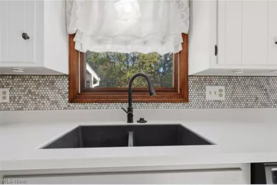 4050 Kings Court, Zanesville, OH 43701 - Photo 11