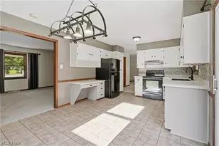 4050 Kings Ct, Zanesville, OH 43701 - Photo 7