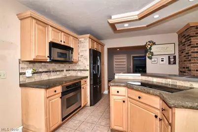 8803 Evergreen Drive, Mentor, OH 44060 - Photo 9